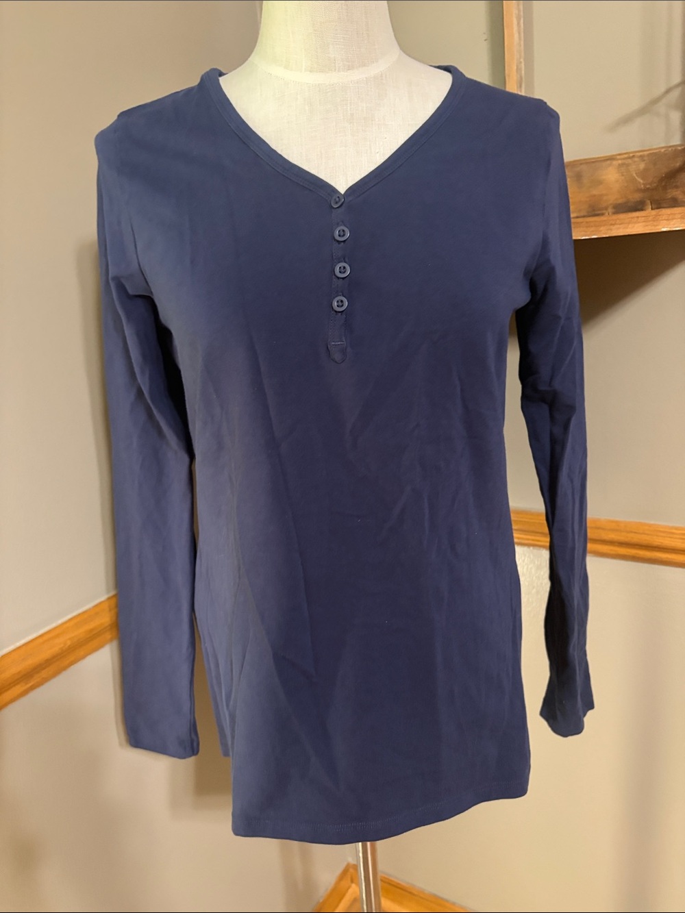 Duluth trading Co Navy Long-Sleeve Henley Top size large